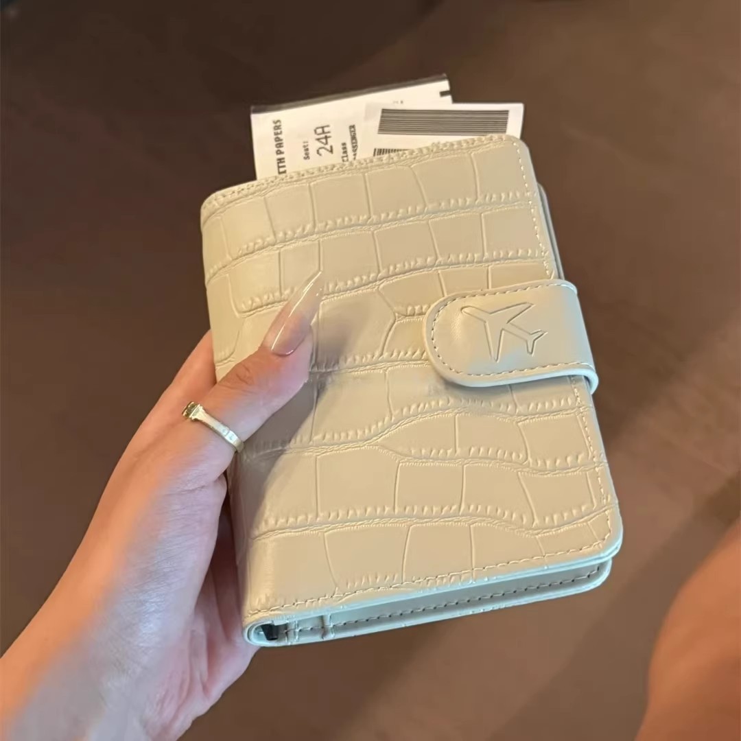 Обложка для паспорта из искусс – обзор и цена Index Card Holder